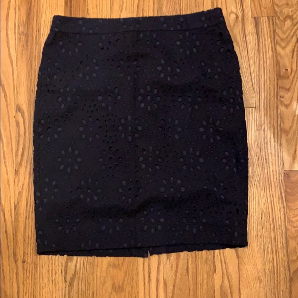 The J Crew Pencil Skirt😍